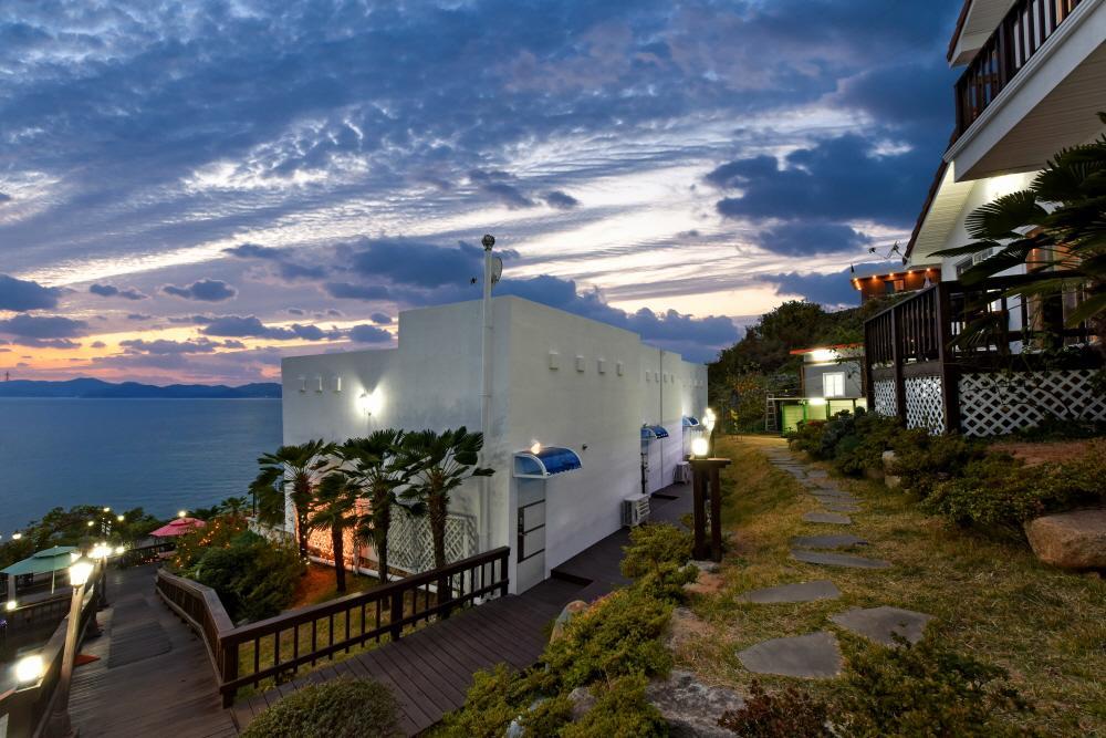 Namhae Bluemare Pension Exteriér fotografie